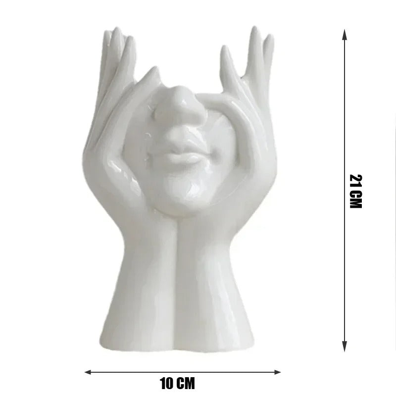 Elegant Ceramic Vase – A Versatile Centerpiece for Any Room