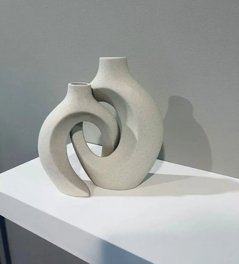 "Snuggle" Combination Vase – A Symbol of Unity and Artistry