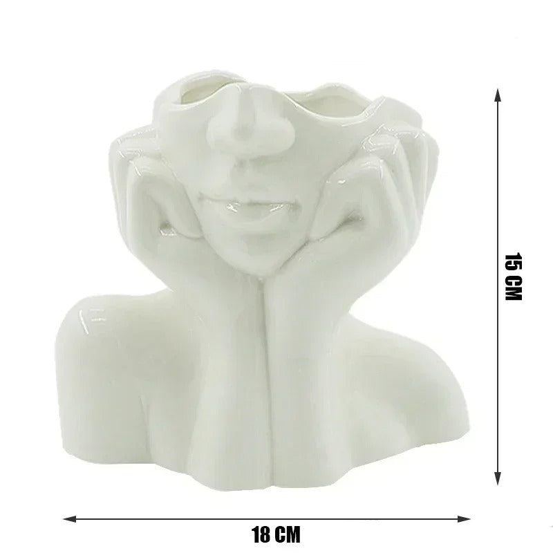 Elegant Ceramic Vase – A Versatile Centerpiece for Any Room